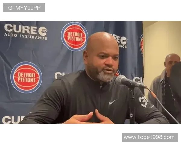 活塞创下28连败历史纪录主帅辞职球员悲痛泪洒更衣室 活塞创下28连败历史纪录主帅辞职球员悲痛泪洒更衣室